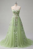 Strapless groene bloemen geborduurde A-lijn tule galajurk