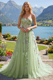 Strapless groene bloemen geborduurde A-lijn tule galajurk