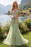 Off-the-shoulder groene zeemeermin geborduurde tule galajurk