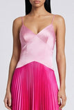 Satijnroze en fuchsia A-lijn spaghetti bandjes geplooide maxi jurk