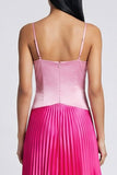 Satijnroze en fuchsia A-lijn spaghetti bandjes geplooide maxi jurk