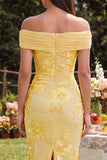 Off-the-shoulder gele bodycon geappliqueerde maxi bloemenjurk met split