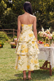 Strapless gele bloemenjurk met A-lijn gelaagde midi-jurk