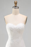 Ivory Sweetheart A-Line geappliqueerde kralenjurk met ruches
