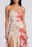 Ivoorkleurige strapless gerimpelde bloemenjurk met split