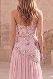 Strapless roze A-lijn gebloemde lange galajurk met parelen en split