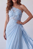 Eenschouder hemelsblauwe chiffon formele jurk met slinger