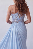 Eenschouder hemelsblauwe chiffon formele jurk met slinger