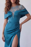 Off-the-shoulder pauwblauwe doorschijnende satijnen satijnen zeemeermin-formele jurk