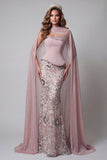 Glinsterende roze strapless zeemeermin lange kralenversierde bloemenjurk met cape