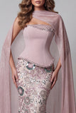 Glinsterende roze strapless zeemeermin lange kralenversierde bloemenjurk met cape
