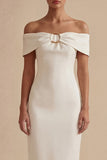Witte off-the-shoulder bodycon midi afstudeerjurk