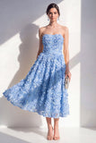 Strapless A-lijn blauwe geappliqueerde bloemen midi jurk
