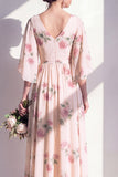 A-lijn abrikozenbloemige chiffon V-hals lange bruidsmeisjesjurk met fladderende mouwen