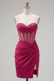 Bordeauxrode satijn gerimpelde, met kralen versierde sweetheart korset Homecoming Dress met split