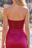 Bordeauxrode satijn gerimpelde, met kralen versierde sweetheart korset Homecoming Dress met split