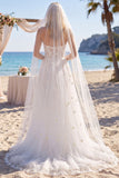 Bloemige witte korset A Line Sweep Sleep Sweetheart Beach trouwjurk met sluiers