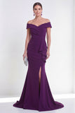 Off-the-shoulder paarse zeemeermin gerimpelde formele jurk met split