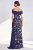 Off-the-shoulder groene schede bloemenjurk van de moeder van de bruid met sjerp