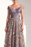 A-lijn blush off the shoulder bloemenjurk in de Mother of the Bride jurk