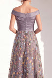 A-lijn blush off the shoulder bloemenjurk in de Mother of the Bride jurk