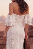 Off-the-shoulder ivoorkant zeemeermin boho trouwjurk