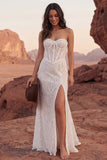 Strapless kant ivoor korset met een sweep sleep boho trouwjurk