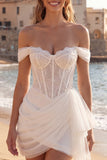 Off-the-shoulder gerimpelde ivoorkleurige korset korte trouwjurk met ruches