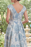 A-lijn blauwe V-hals bloemenjacquard hoog lage moederjurk met mouwen, cap sleeves