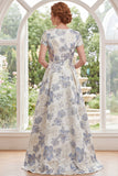 Stoffige blauwe jacquard ronde hals bloemenjurk van de moeder van de bruid met korte mouwen