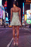 Strapless saliegroene bodycon geborduurde homecomingjurk met ruches