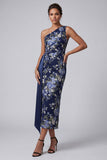 Eenschouder marineblauwe bloemenbodycon midi Mother of the Bride jurk met sjerp