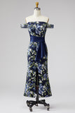 Off-the-shoulder zeemeermin marineblauw bloemenjacquard midi moeder van de bruid jurk met split