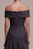 Off-the-shoulder A Line lange zwarte stropdas jurk met ruches