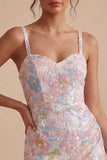 Bloemen glinsterende roze strakke korte, dikke straps afstudeerjurk met kralen