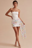 Strapless bloemen witte strakke korte, kralenversierde afstudeerjurk met sjerp