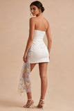 Strapless bloemen witte strakke korte, kralenversierde afstudeerjurk met sjerp