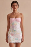 Sprankelende roze en witte bloemen strakke mini strapless kralenjurk voor afstudeerceremonieën