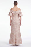 Off the Shoulder Zeemeermin Roze Bloem Jacquard Lange Moeder van de Bruid Jurk