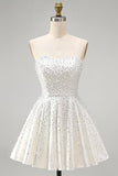 Witte strapless A-lijn kralenversierde mini parel homecoming jurk met ruches