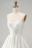 Witte strapless A-lijn kralenversierde mini parel homecoming jurk met ruches