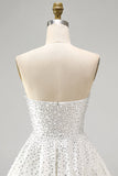 Witte strapless A-lijn kralenversierde mini parel homecoming jurk met ruches