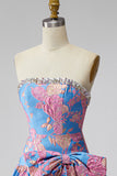 Jacquard blauwe strapless geruffelde A-lijn strassteen korte homecomingjurk met strik