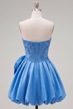 A-lijn donkerblauwe strapless kralenkorset Homecoming jurk met 3D-bloem