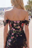 Zwarte off-the-shoulder bodycon bloemenjurk homecoming met sjerp