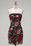 Strapless rode rozengeborduurde zwarte bodycon homecomingjurk
