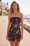 Strapless rode rozengeborduurde zwarte bodycon homecomingjurk