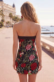 Strapless rode rozengeborduurde zwarte bodycon homecomingjurk