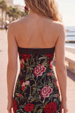 Strapless rode rozengeborduurde zwarte bodycon homecomingjurk