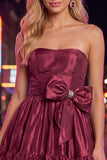 Strapless donkergroene A-lijn ruches Homecoming jurk met strik